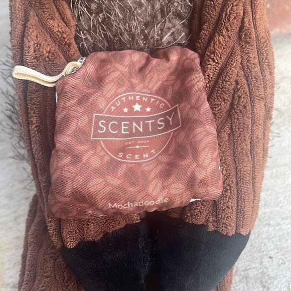 Scentsy - Susie the sloth scentsy buddy - Picture 4 of 6